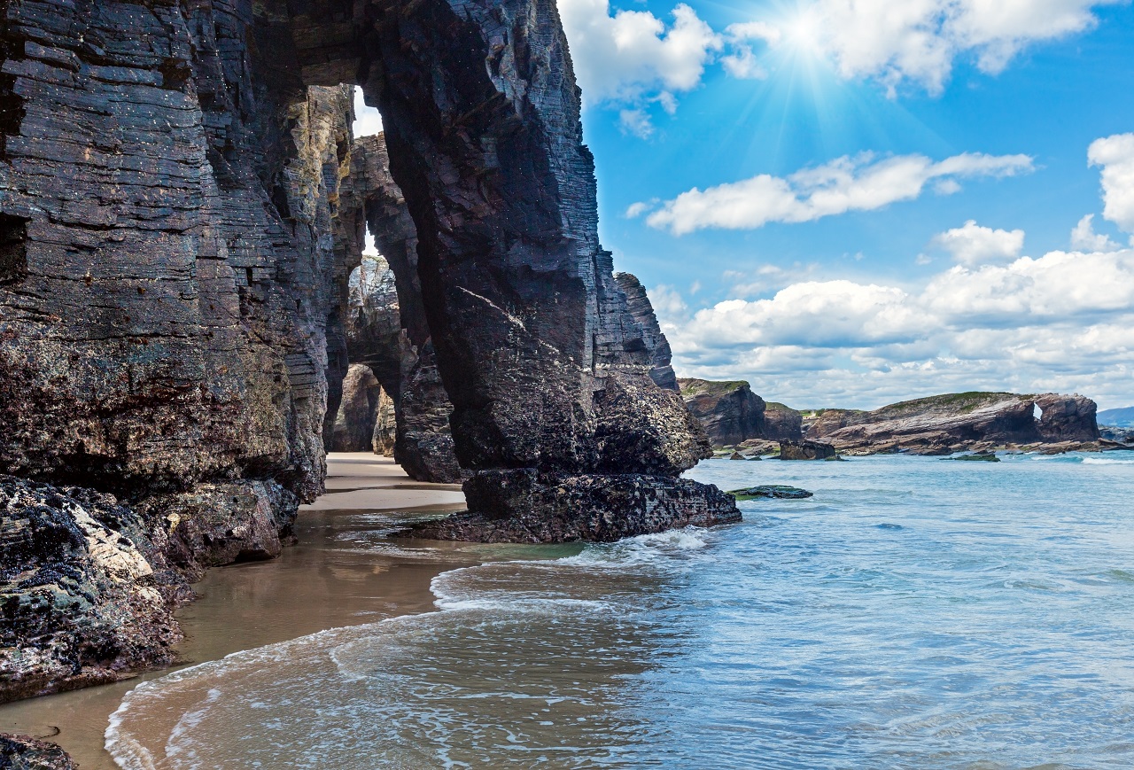 Playa de las Catedrales, para ver en una ruta por Lugo en una semana