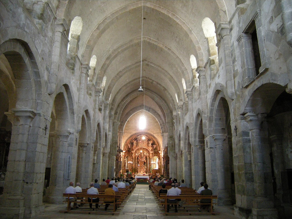 Interior del Monasterio de Santa María deMeira