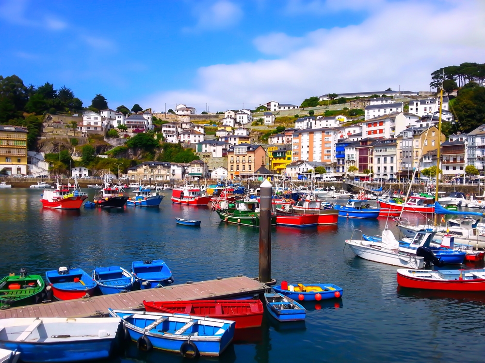 Luarca en la costa asturiana