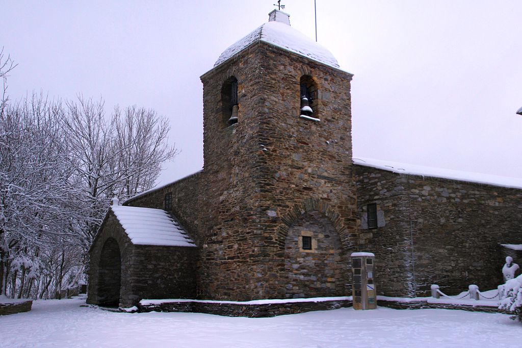 Santa María de Cebreiro, una de las iglesias de Lugo más bonitas