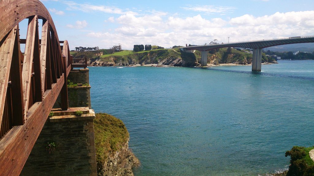 Puente de Todos los Santos