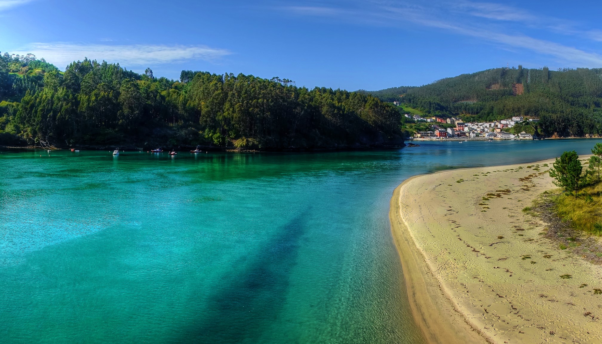 Un Paseo Por La Ría De O Barqueiro - Las Catedrales