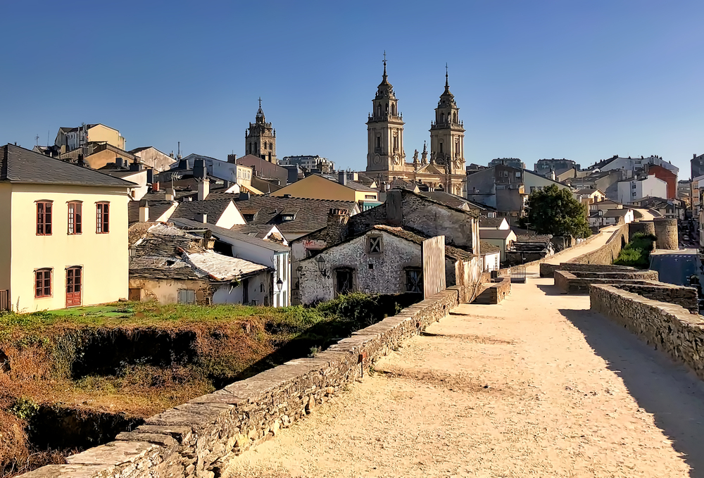Muralla y catedral de Lugo