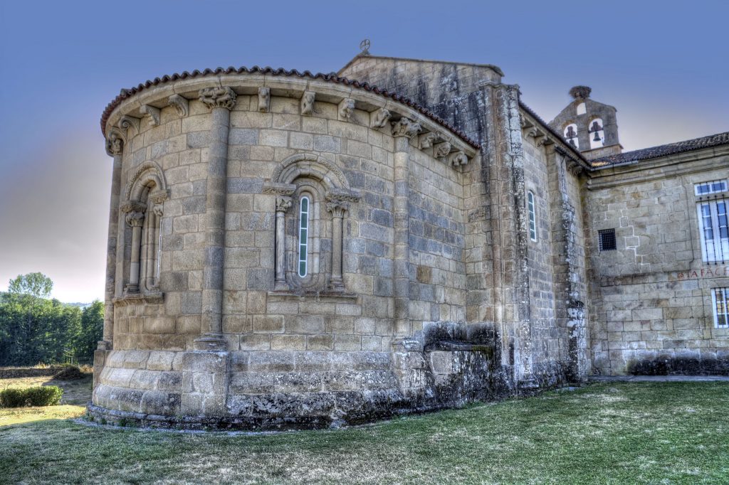 Monasterio de Santa María del Pantón en la Ribeira Sacra