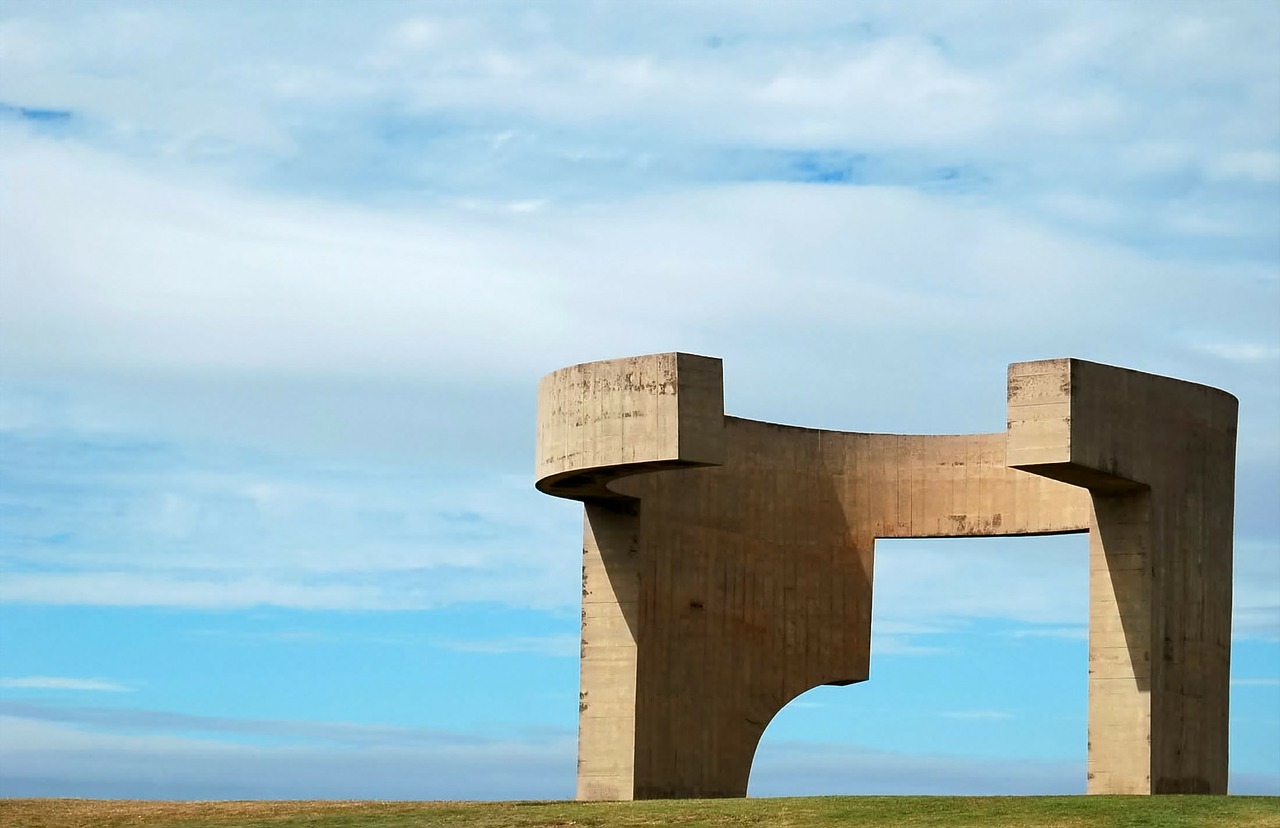 Elogio del Horizonte de Chillida en Gijón