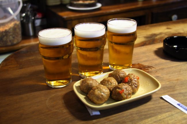 De tapeo por Lugo, interior de un bar